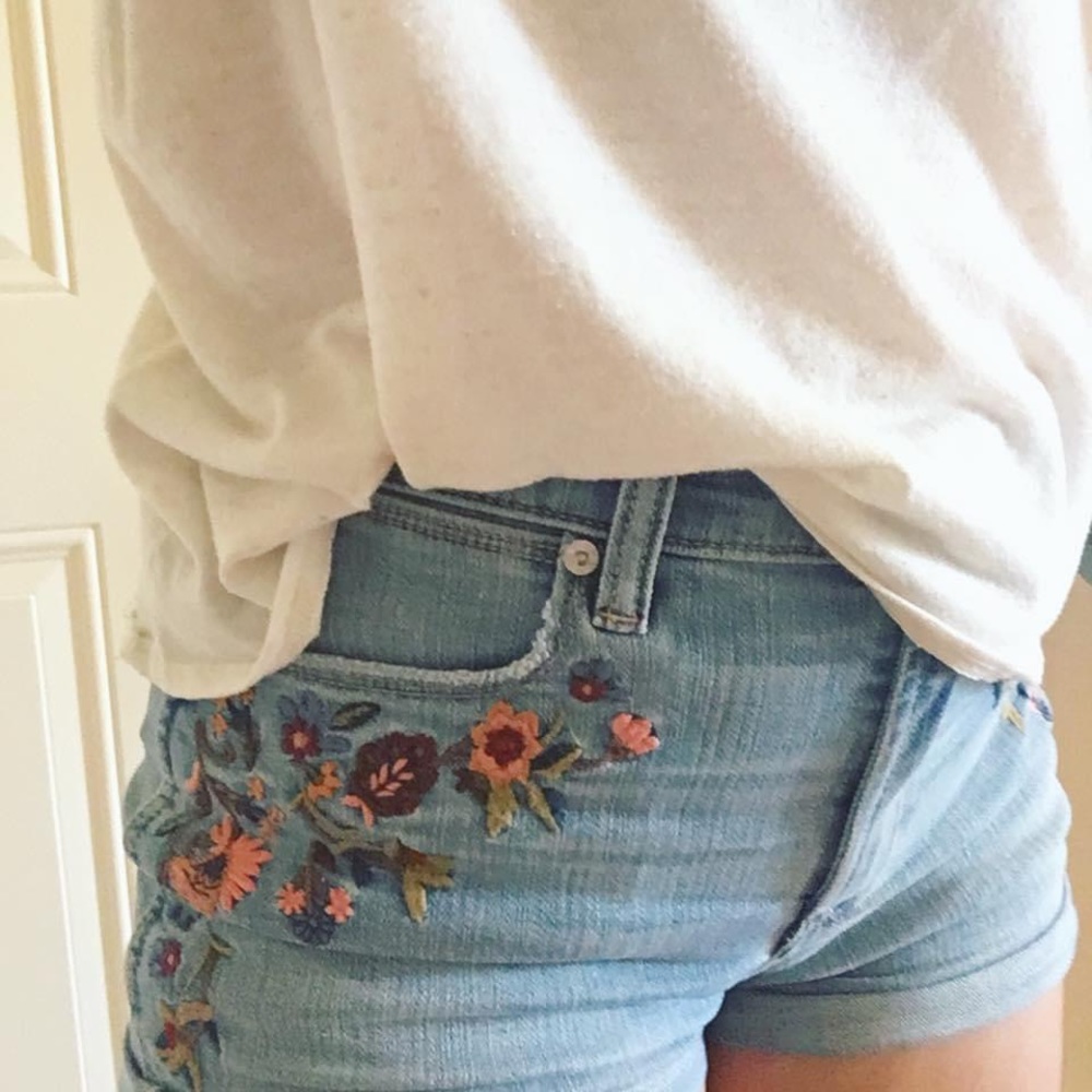 Abercrombie & Fitch embroidered denim shorts